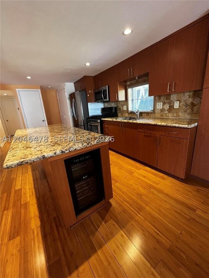 84 Avenue D - Photo 4 of 16