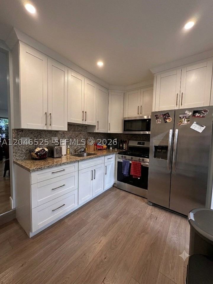 3793 Sw 28th St #3793 - Photo 3 of 12