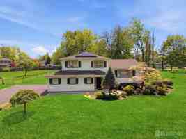 featured image of 34 Ventnor Dr
