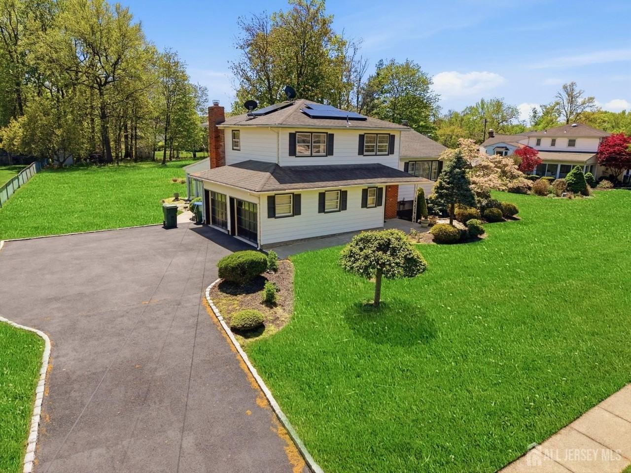 34 Ventnor Dr - Photo 5 of 37