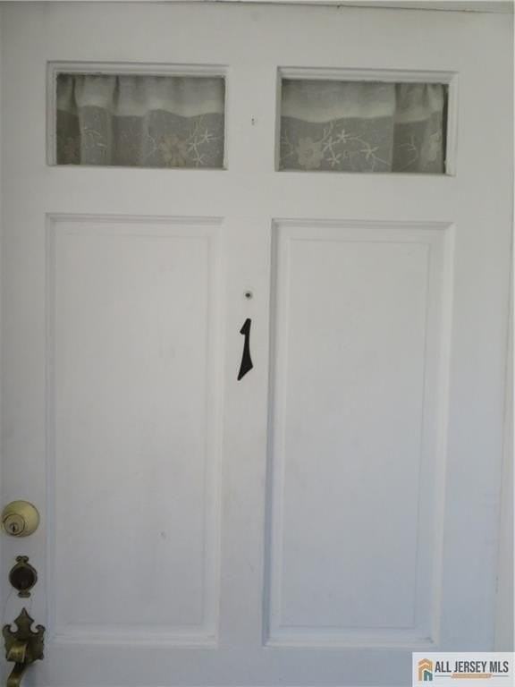 52 Avenel St - Photo 3 of 15