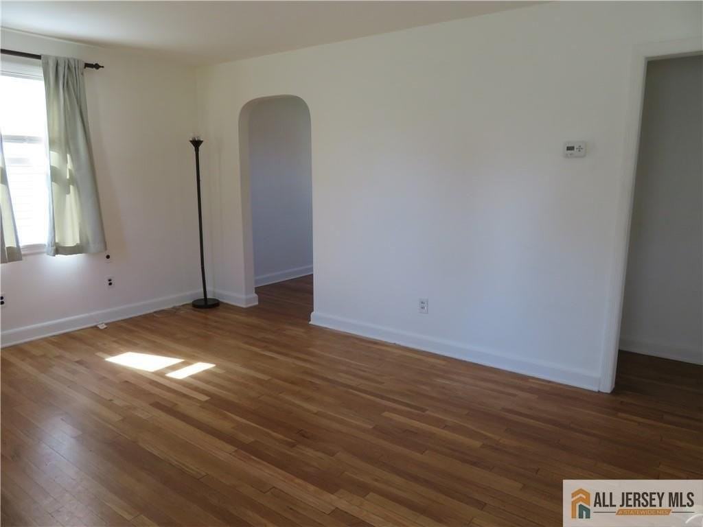 52 Avenel St - Photo 4 of 15