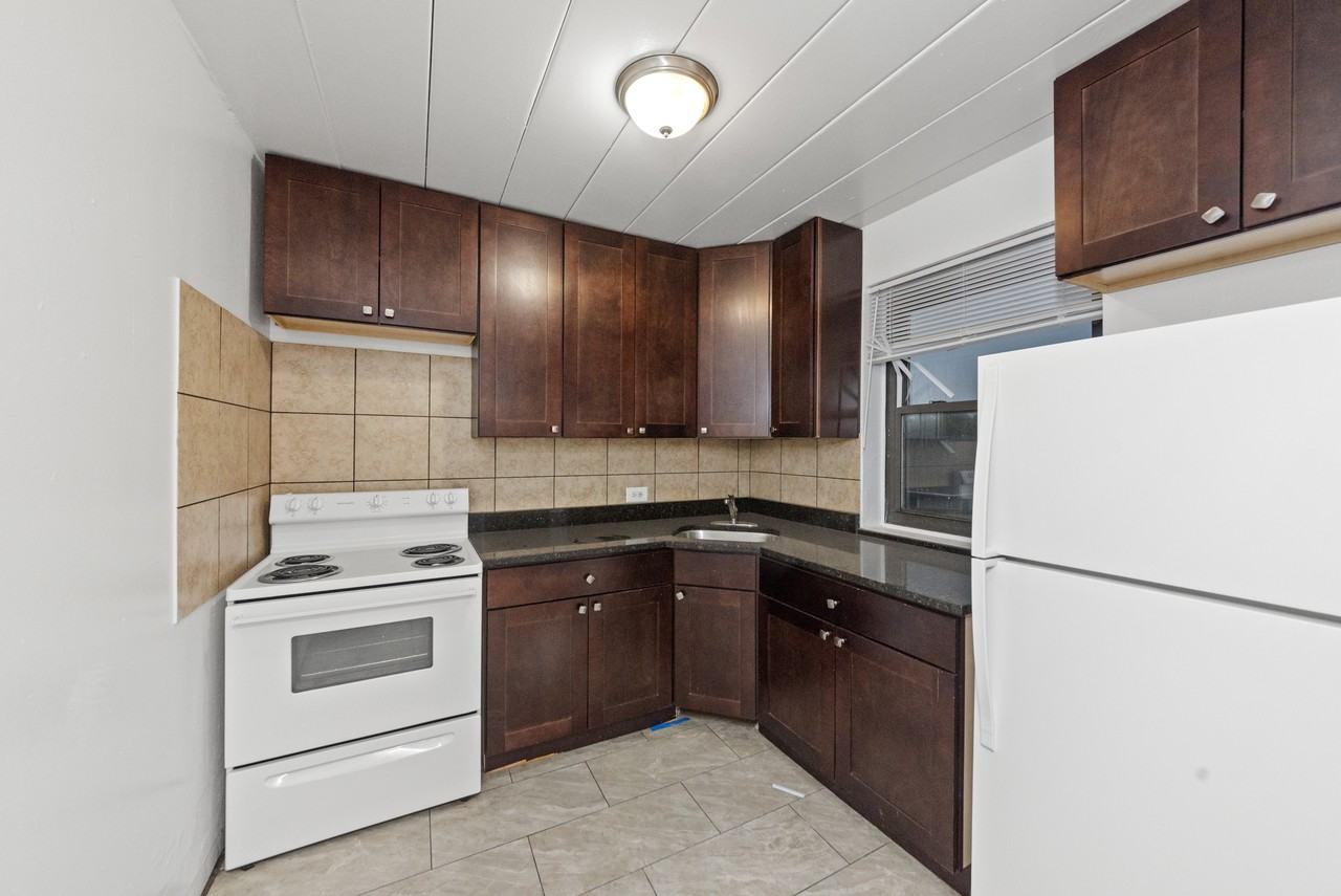 1360 W Touhy Ave #102 - Photo 2 of 10