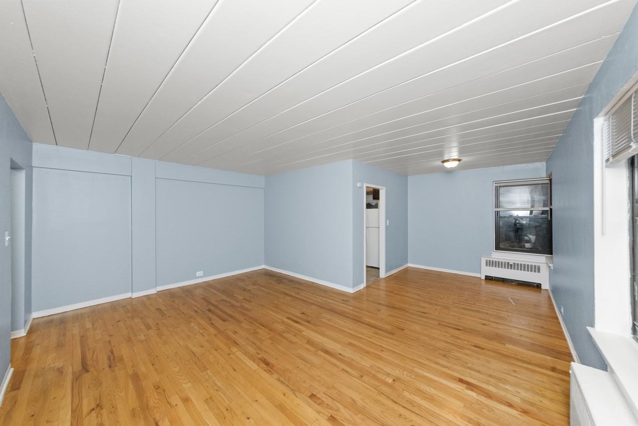 1360 W Touhy Ave #102 - Photo 5 of 10