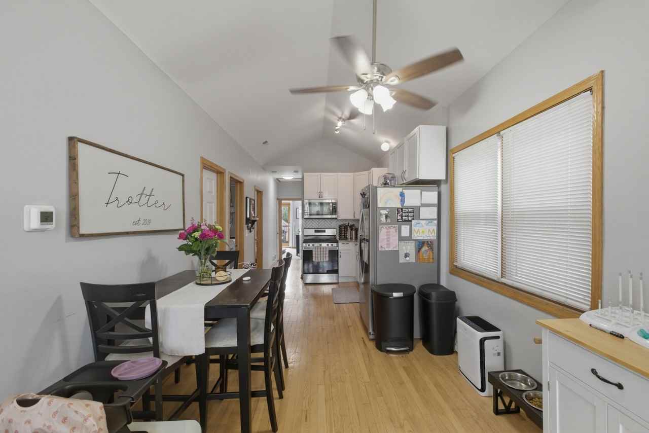 2033 W Huron St #3 - Photo 4 of 11