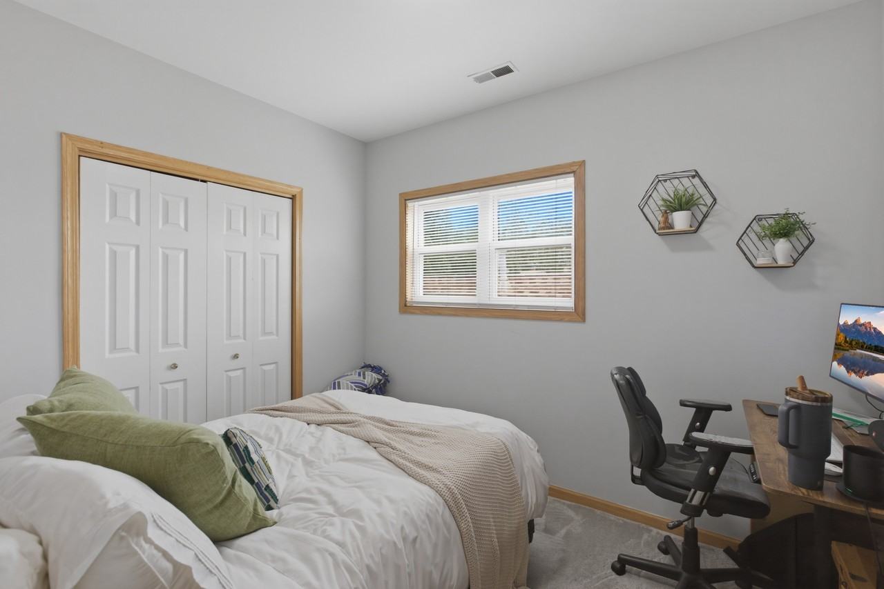 2033 W Huron St #3 - Photo 6 of 11