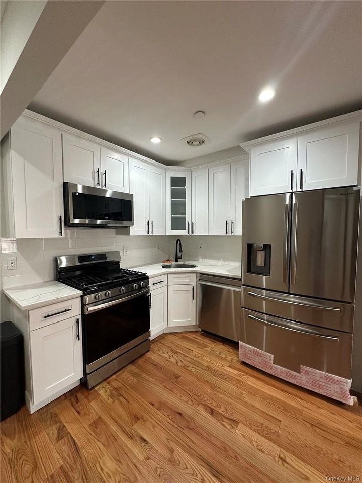 238 Wyona St #2 - Photo 3 of 7