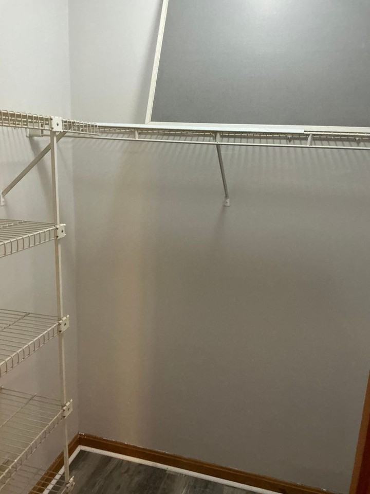 800 Civic Center Drive - Photo 3 of 7