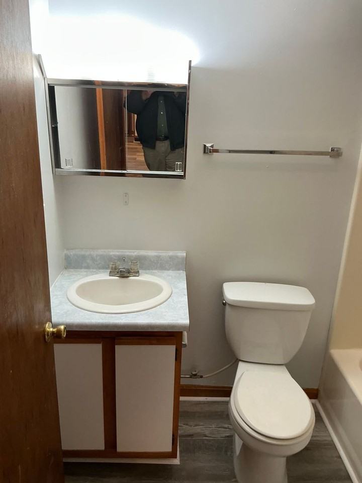 800 Civic Center Drive - Photo 4 of 7