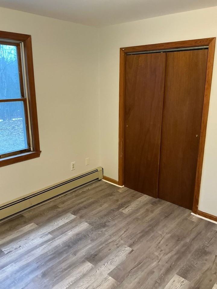 800 Civic Center Drive - Photo 6 of 7