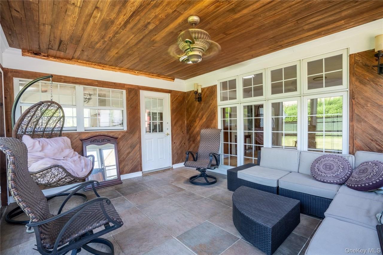 24435 Main Rd - Photo 4 of 15