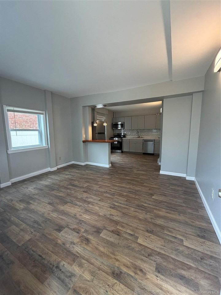 36 Cooper St - Photo 2 of 11