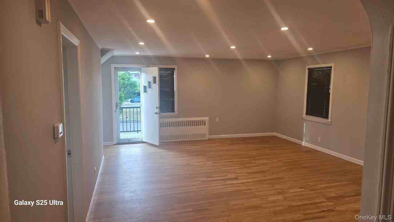 560 E Park Ave #2ndFL - Photo 4 of 13