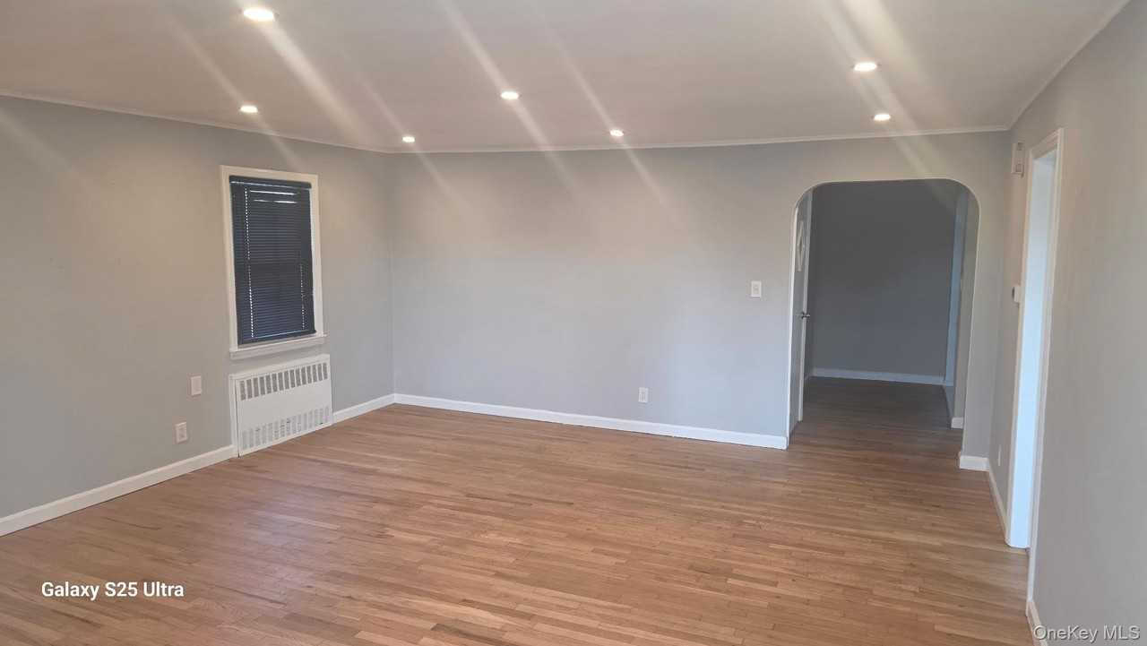 560 E Park Ave #2ndFL - Photo 5 of 13