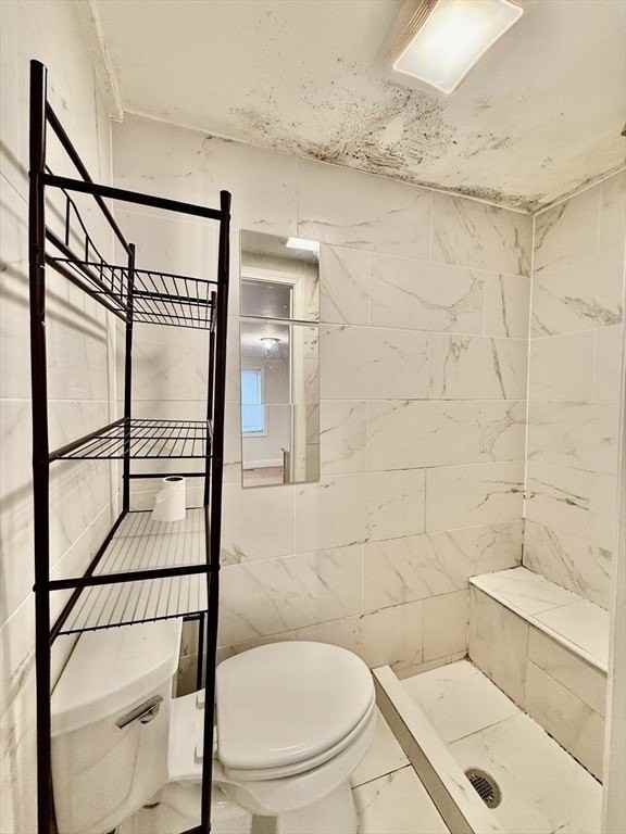 19 Common St #2 - Photo 5 of 9