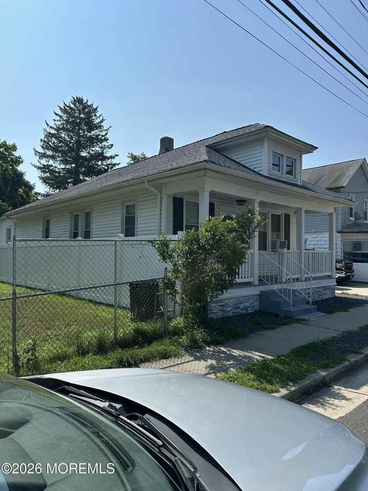 116 De Witt Ave - Photo 6 of 14