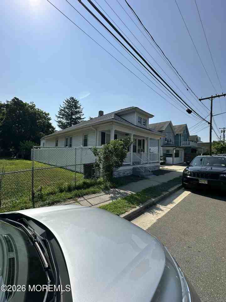 116 De Witt Ave - Photo 7 of 14