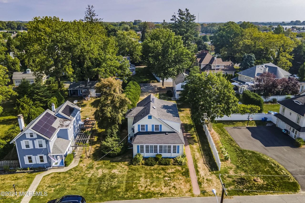 604 Rankin Rd - Photo 4 of 38