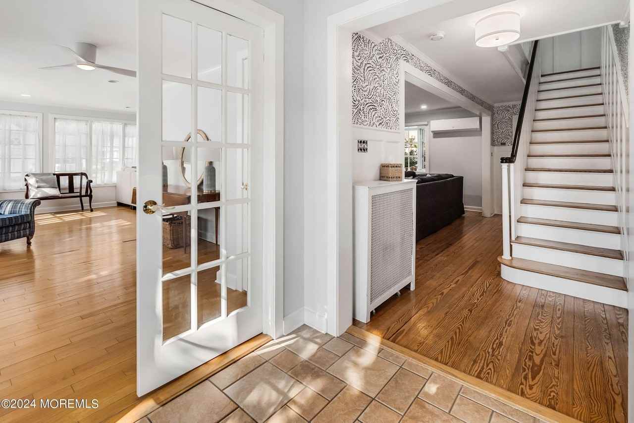 604 Rankin Rd - Photo 7 of 38