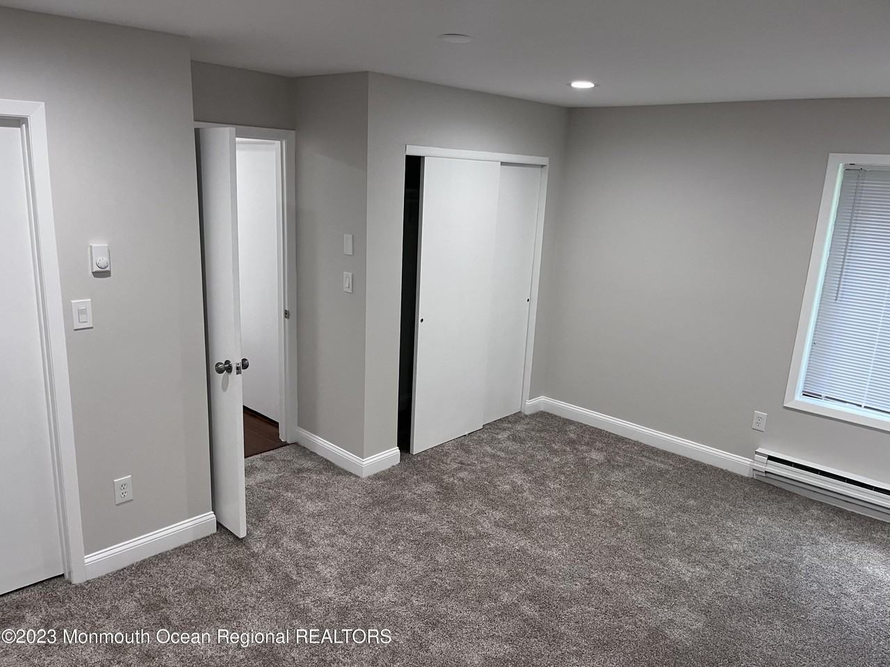 35 Amberly Dr #J - Photo 5 of 6