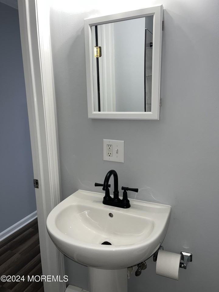 186 Ocean Ave #B - Photo 2 of 10