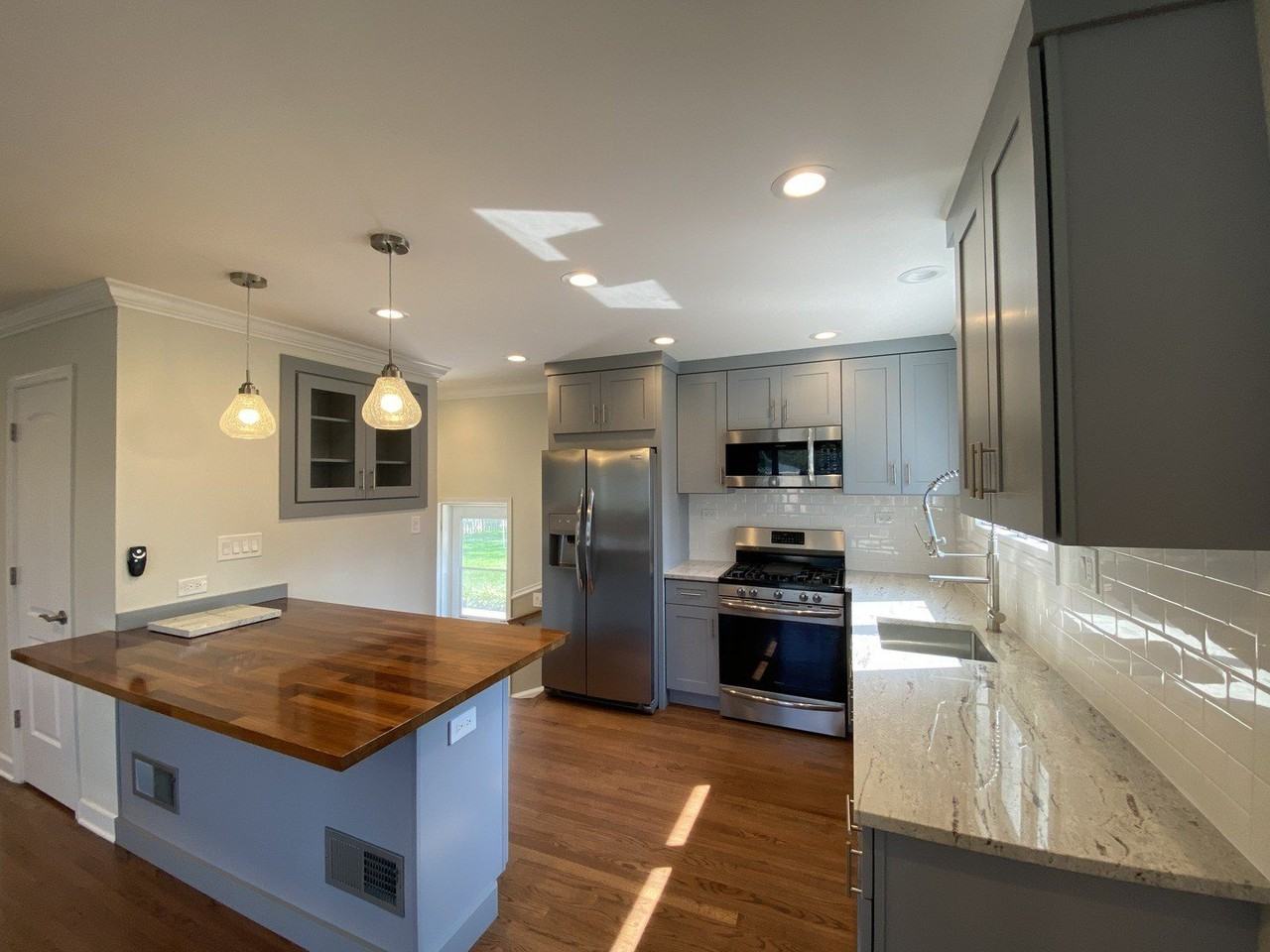 2171 Laura Ln - Photo 5 of 23