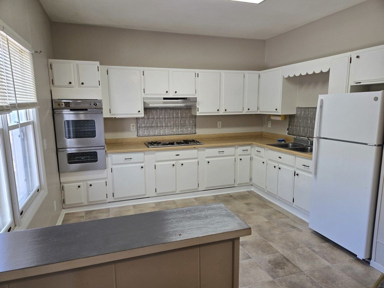 208 S Main St #2F - Photo 7 of 12