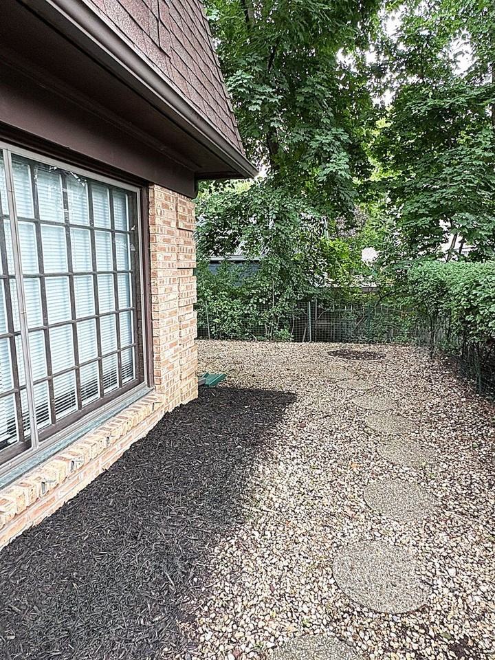 114 W Hillside Ave - Photo 4 of 20