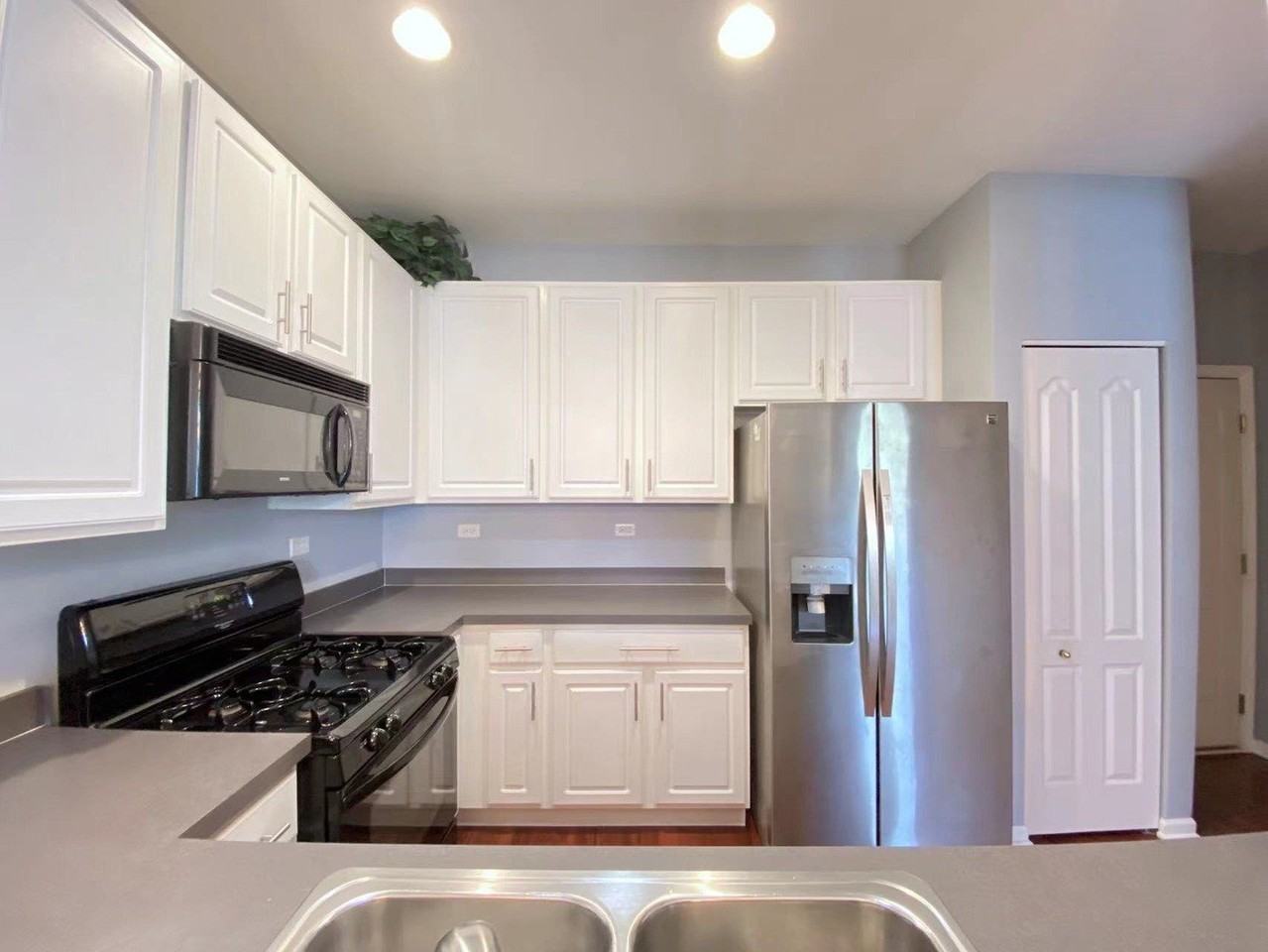 2279 Barrington Dr E #2279 - Photo 5 of 19