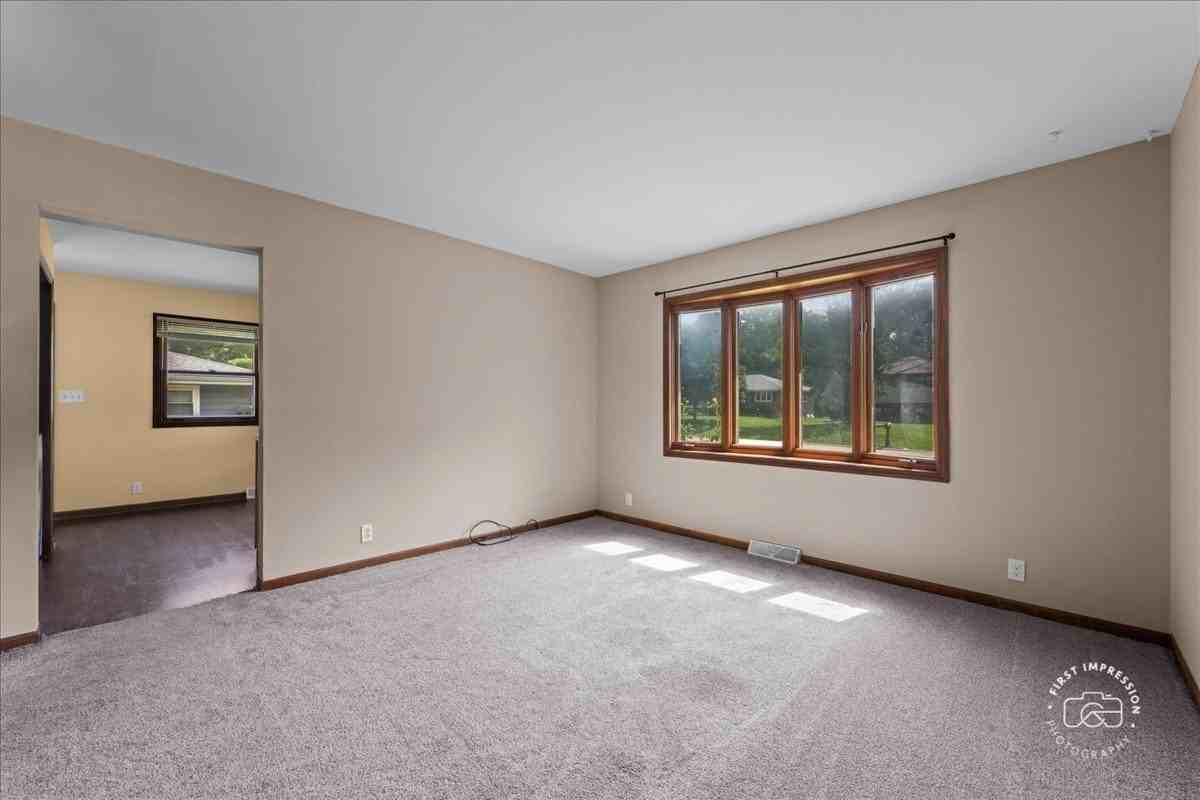 1201 Johnston Dr - Photo 5 of 12