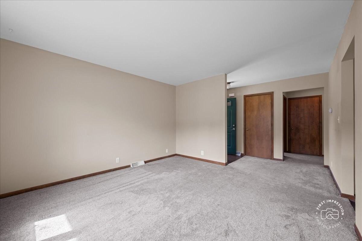 1201 Johnston Dr - Photo 6 of 12