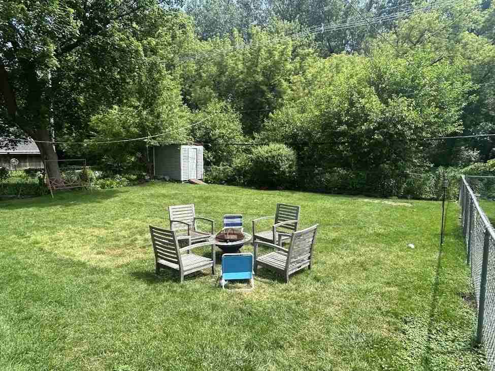 4315 Prairie Ave - Photo 3 of 5