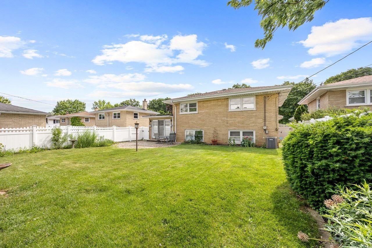 2922 Sunnyside Ave - Photo 4 of 32