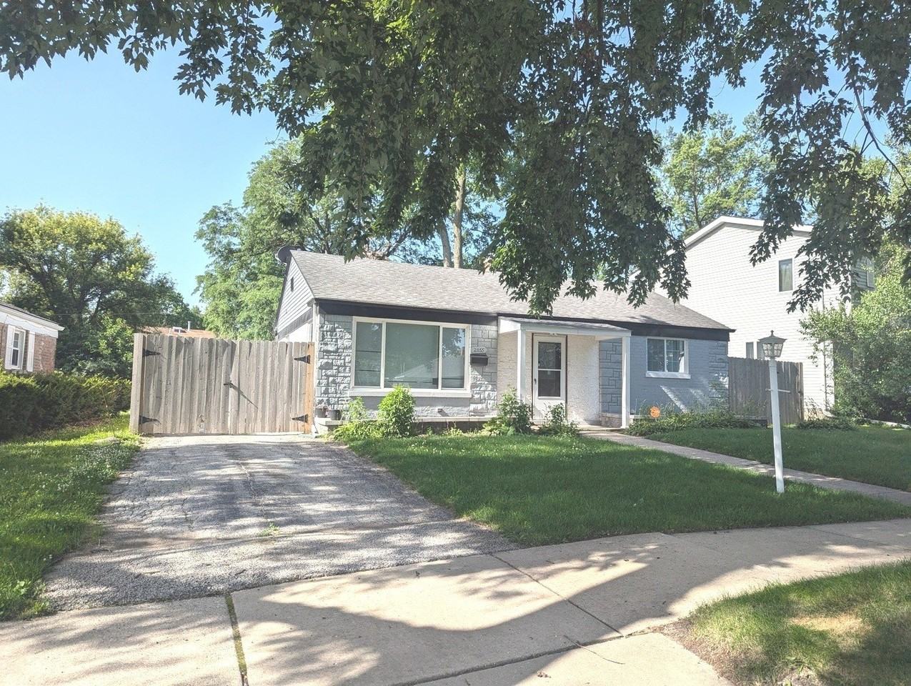 2055 Magnolia Rd - Photo 2 of 26