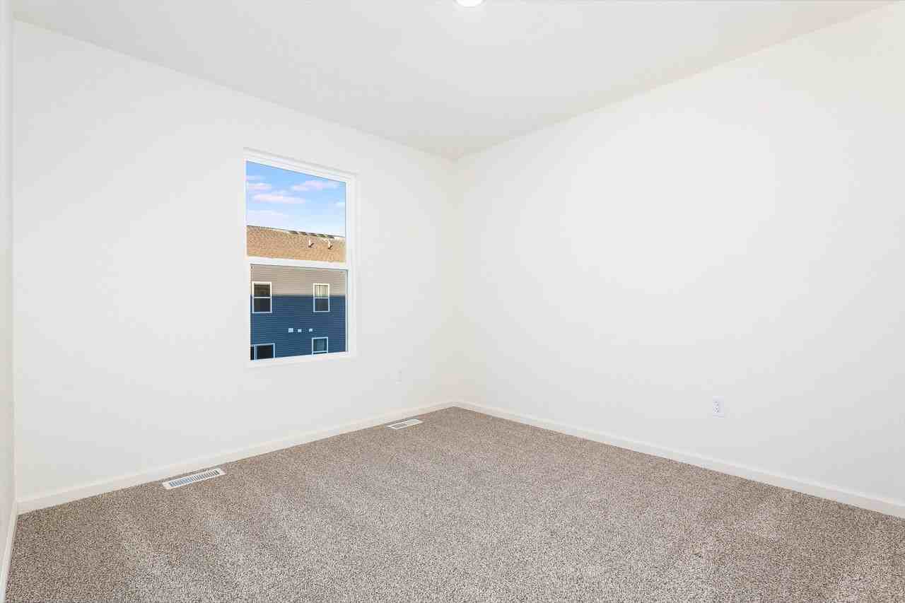 1059 Briar Glen Ct - Photo 7 of 15