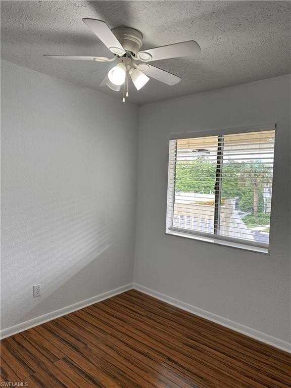 4629 Bayshore Dr #J7 - Photo 2 of 14