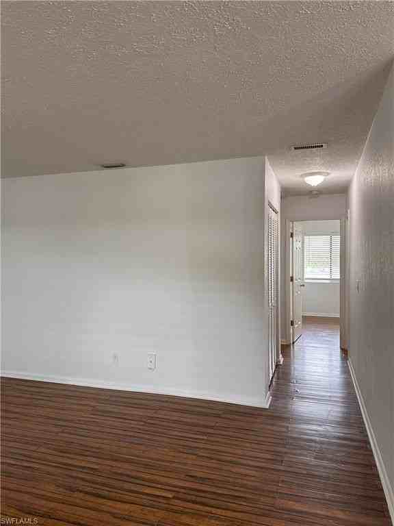 4629 Bayshore Dr #J7 - Photo 6 of 14