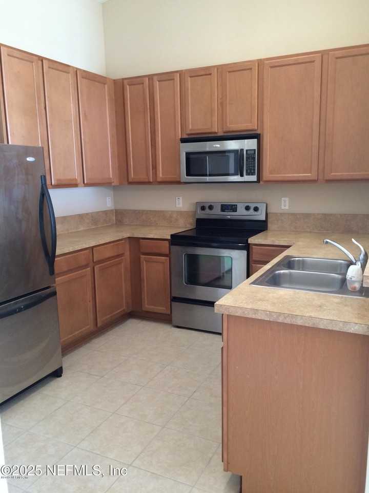 2200 Marsh Hawk Ln #412 - Photo 2 of 15
