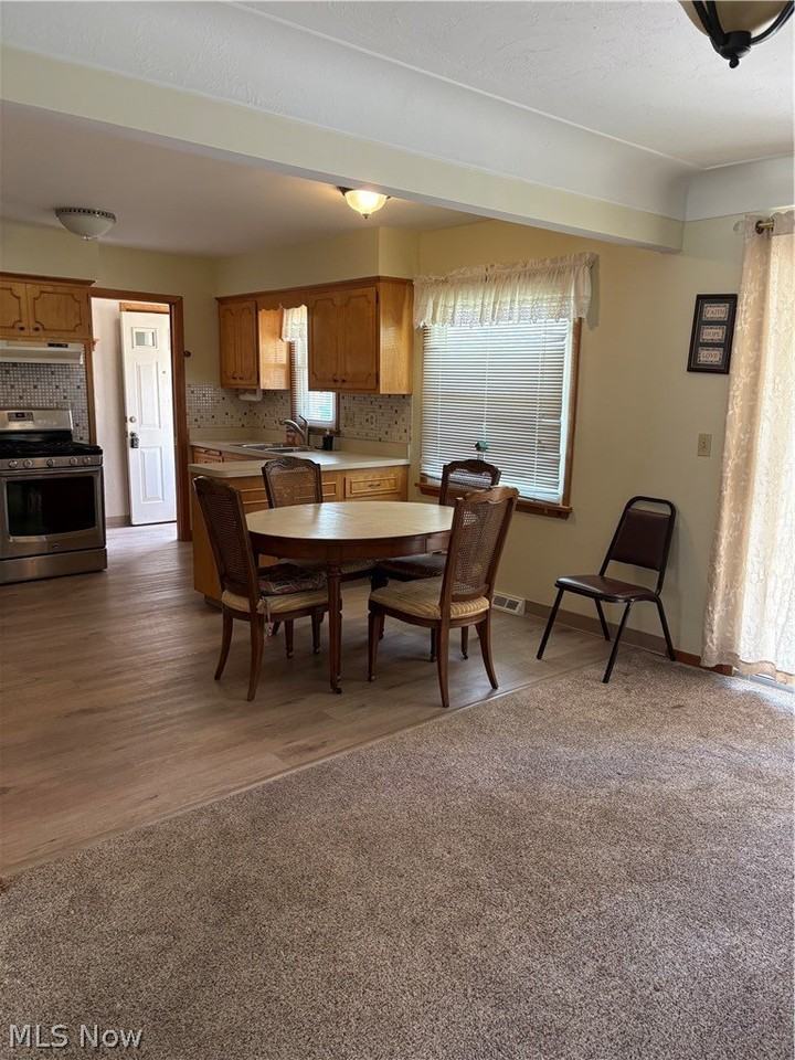 6894 Lalemant Dr - Photo 3 of 7