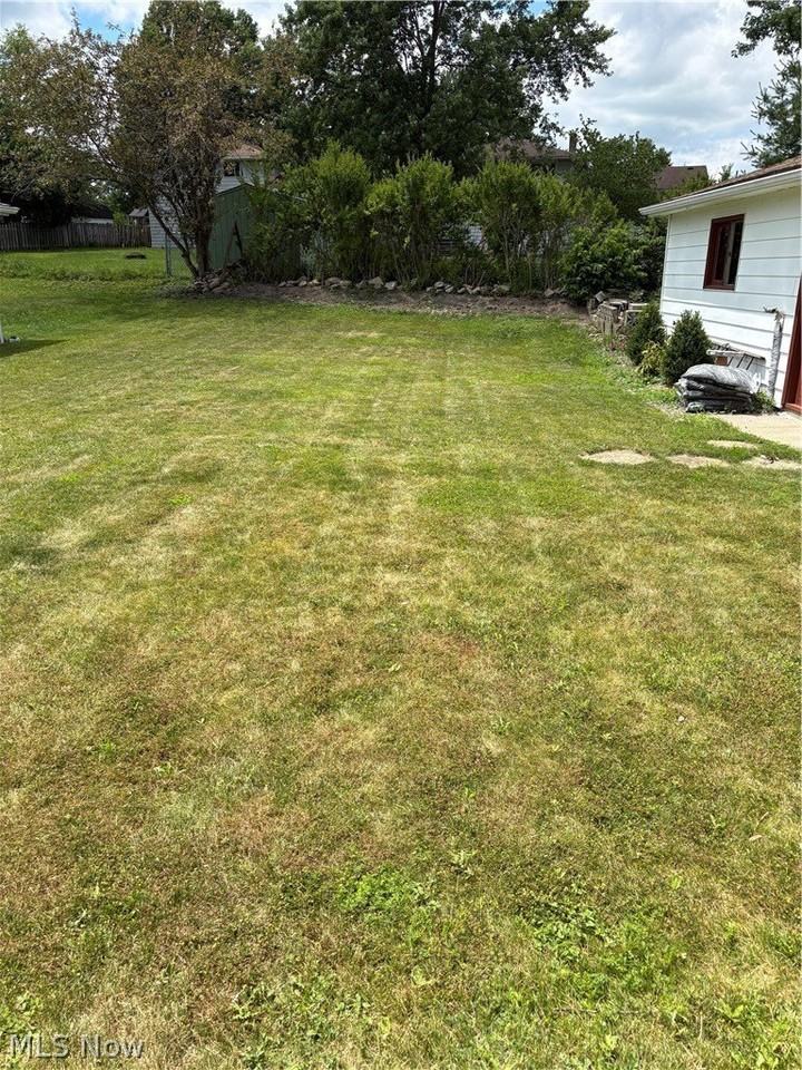 6894 Lalemant Dr - Photo 7 of 7