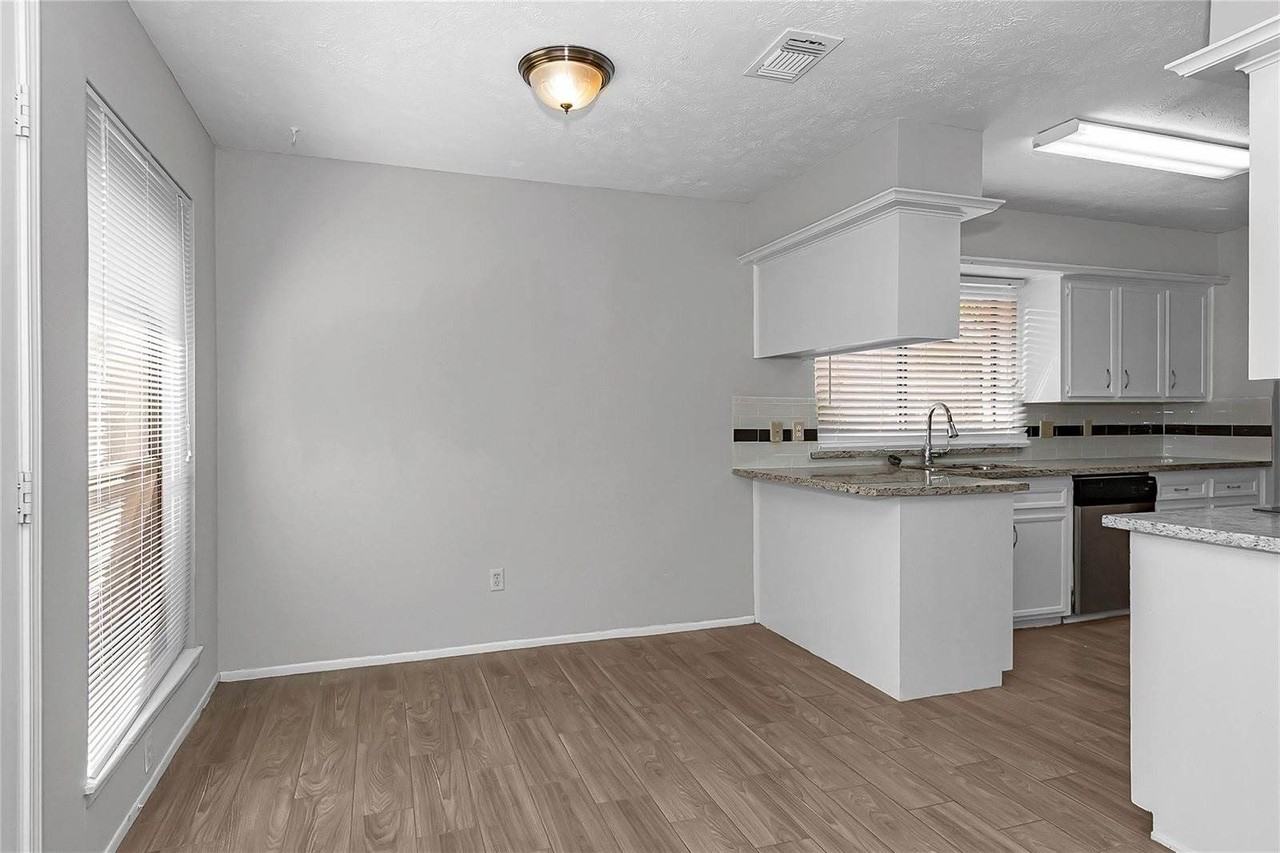 2710 Green Fields Dr - Photo 6 of 37