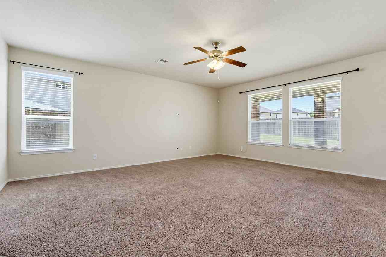9701 Raeburn Ct - Photo 2 of 20