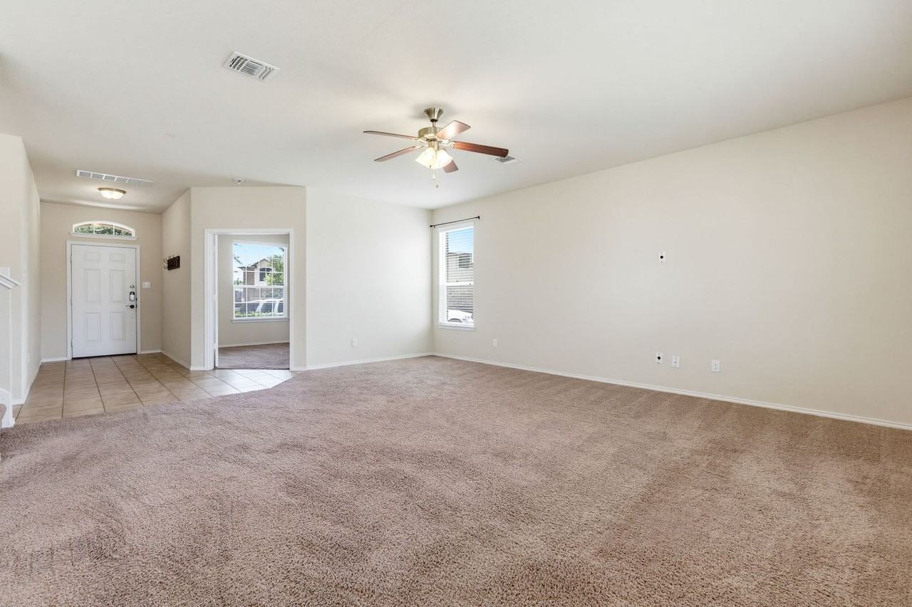 9701 Raeburn Ct - Photo 3 of 20