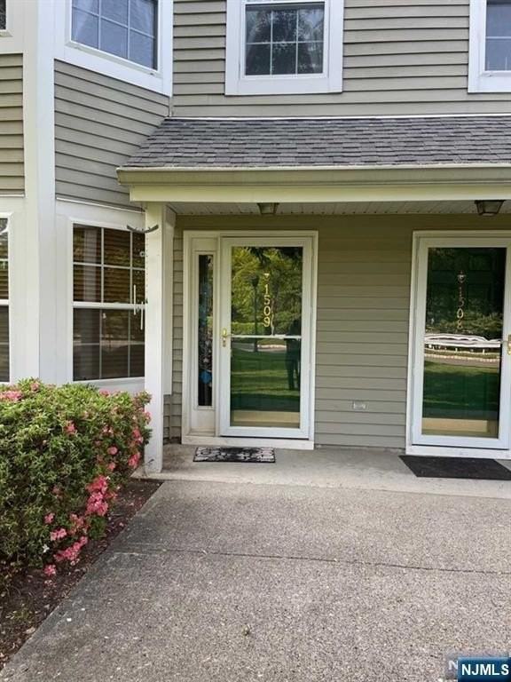 1509 Cornwall Rd - Photo 3 of 14