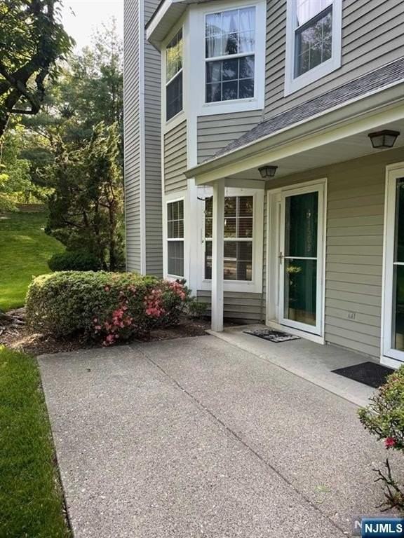 1509 Cornwall Rd - Photo 4 of 14