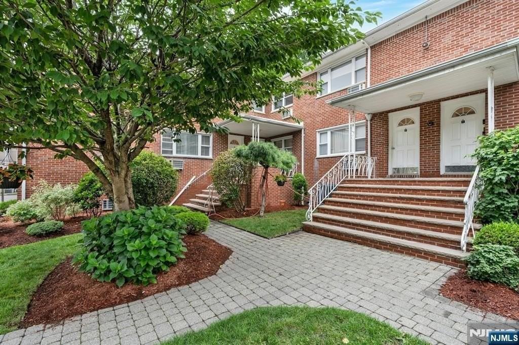 201 Oakdene Pl #D1 - Photo 2 of 19