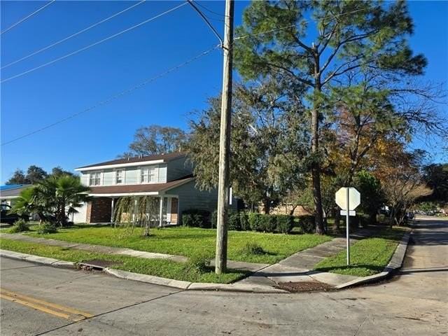 800 Oakwood Dr - Photo 2 of 15