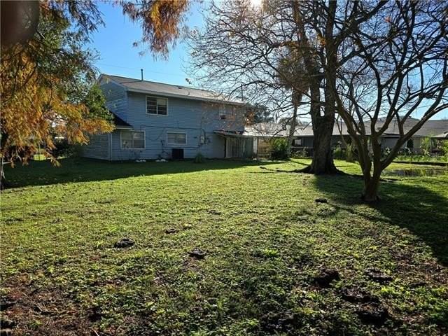 800 Oakwood Dr - Photo 3 of 15