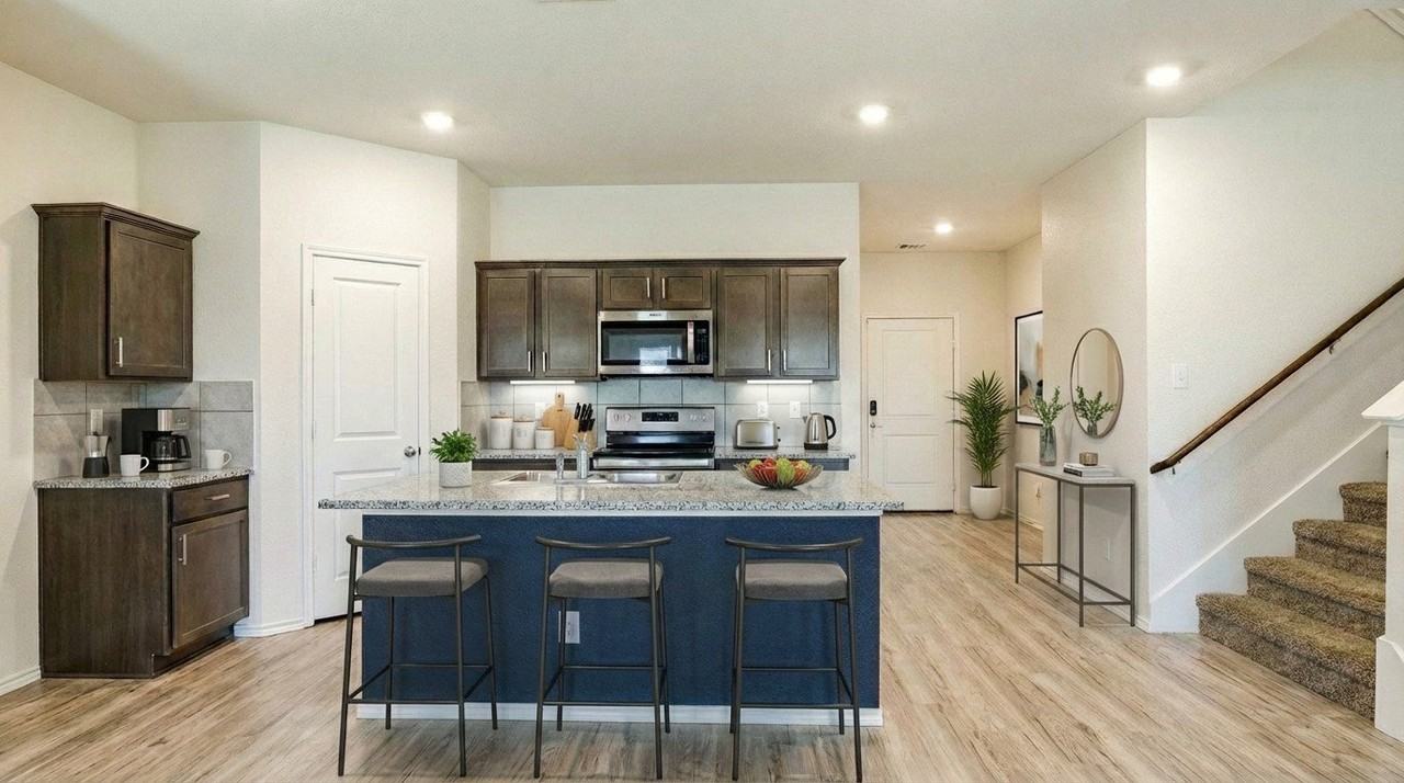 315 Pine Hollow Way - Photo 6 of 17