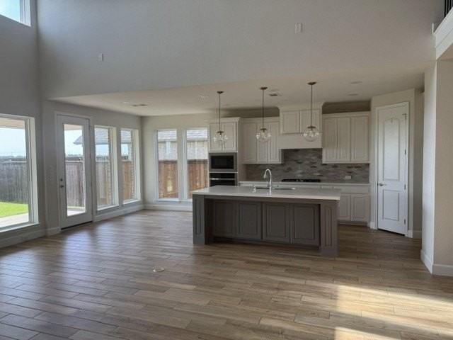 1917 Halkin Rd - Photo 5 of 24